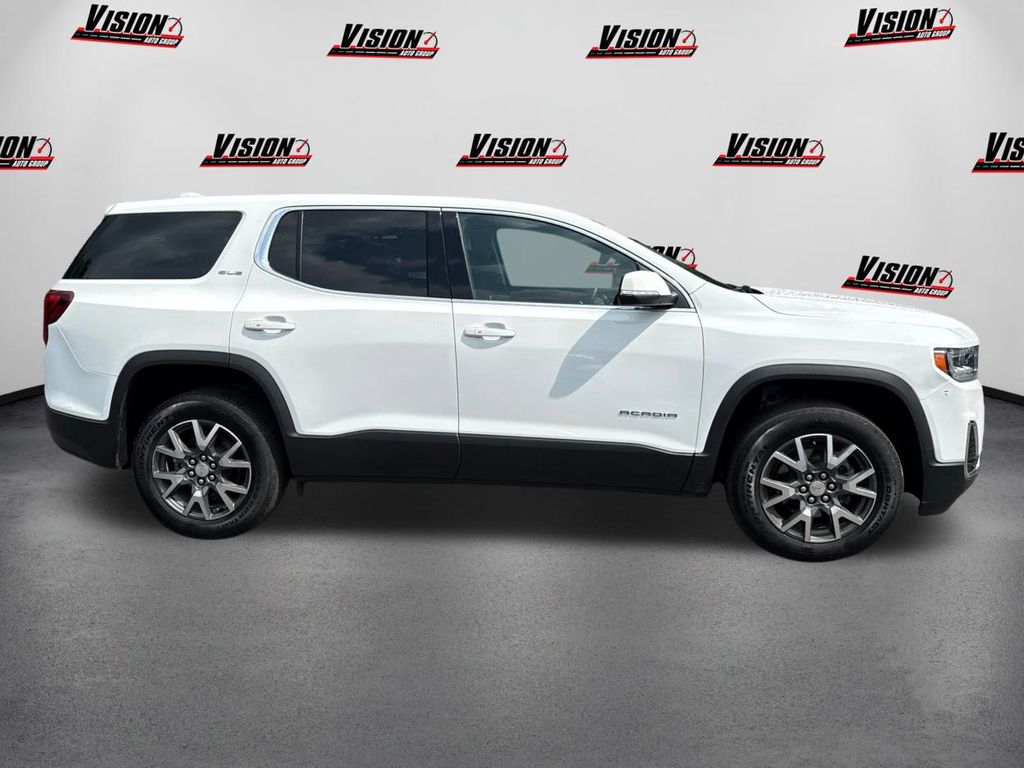 2023 Gmc Acadia SLE photo 2