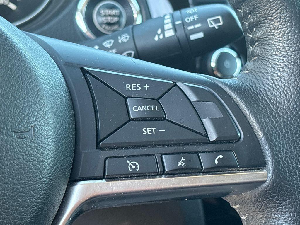 2019 Nissan Rogue SV photo 21