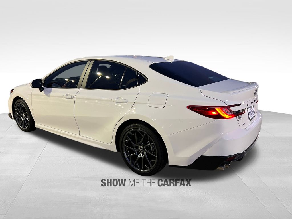 2025 Toyota Camry LE photo 3