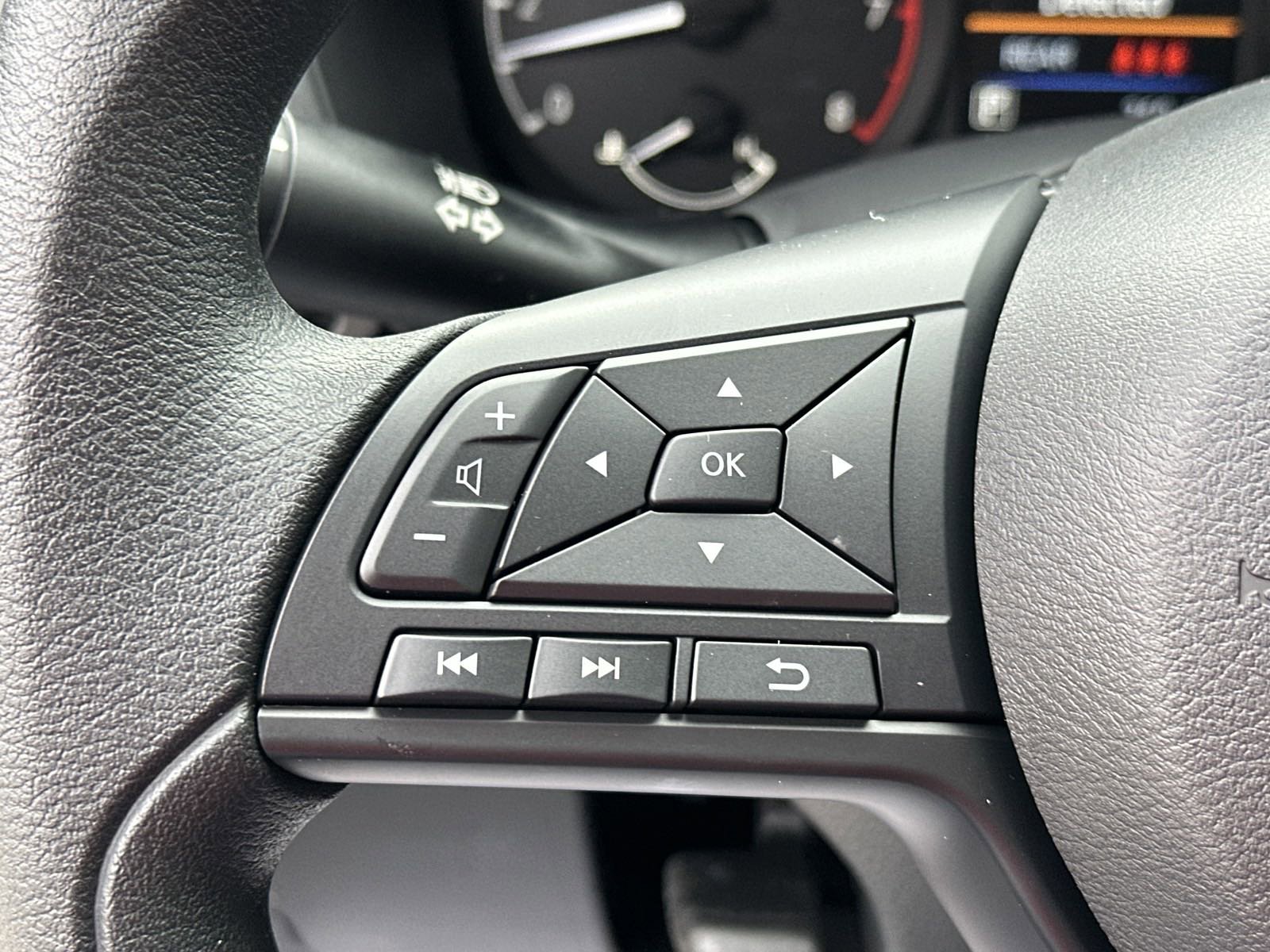 2025 Nissan Altima S photo 24
