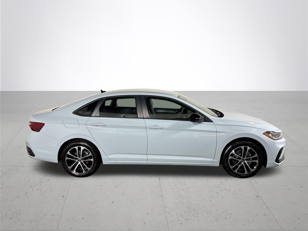 2025 Volkswagen Jetta 1.5T Sport photo 4