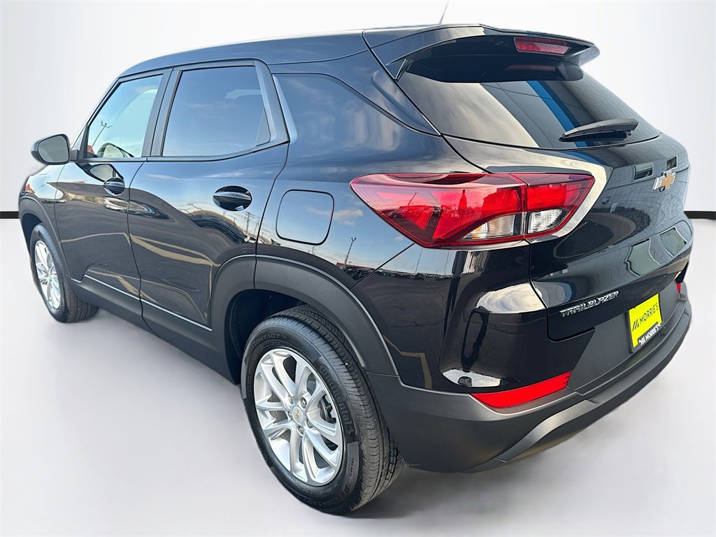 2024 Chevrolet Trailblazer LS photo 3