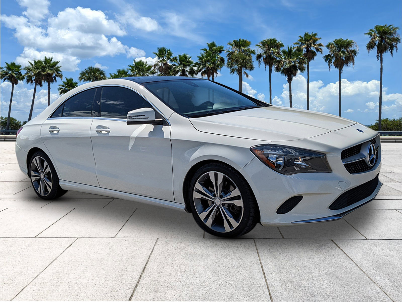 2017 Mercedes Benz CLA 250 photo 2