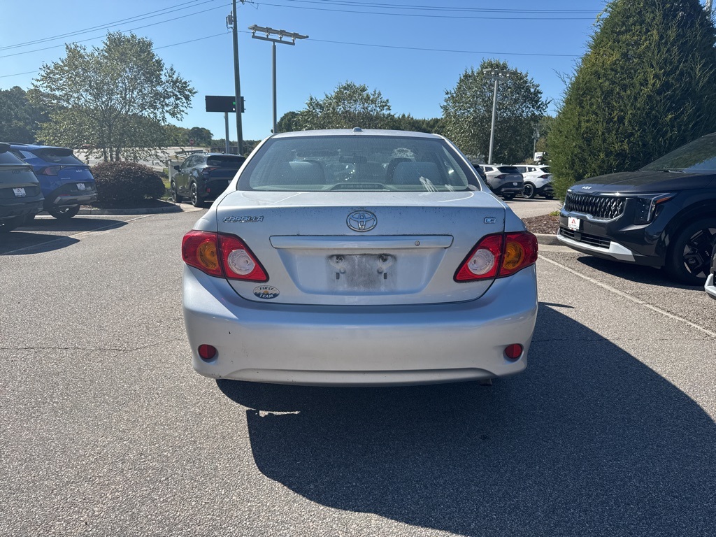 2010 Toyota Corolla photo 4