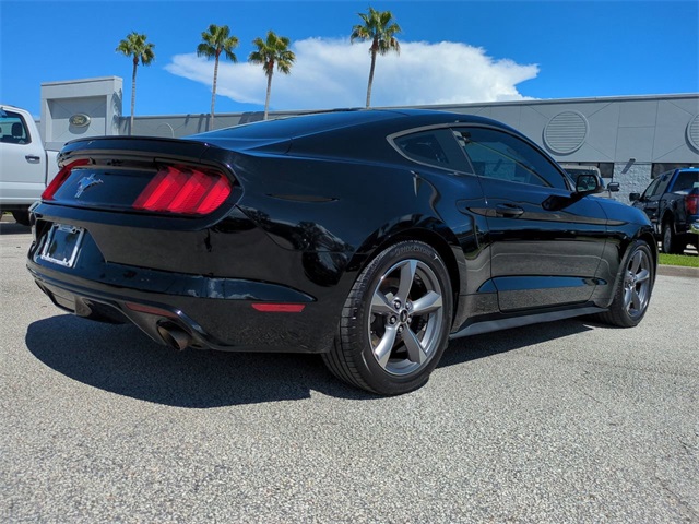 2015 Ford Mustang V6 photo 3