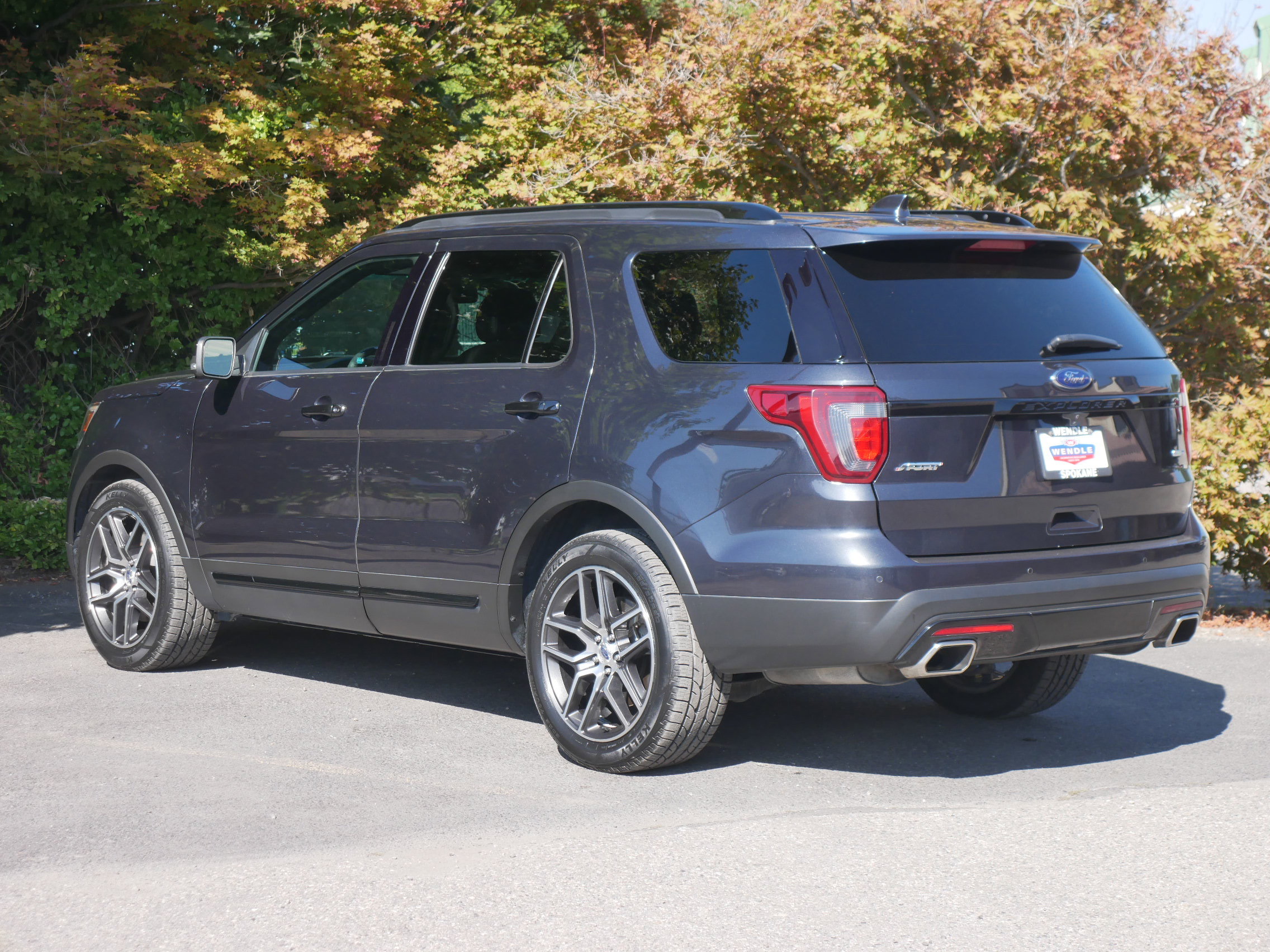 2017 Ford Explorer Sport photo 9