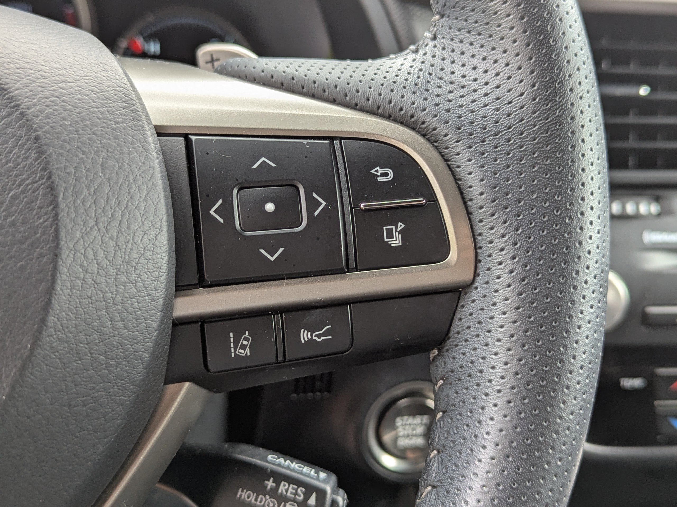 2022 Lexus RX F SPORT photo 37