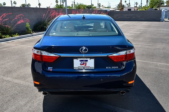 2014 Lexus ES 350 photo 2