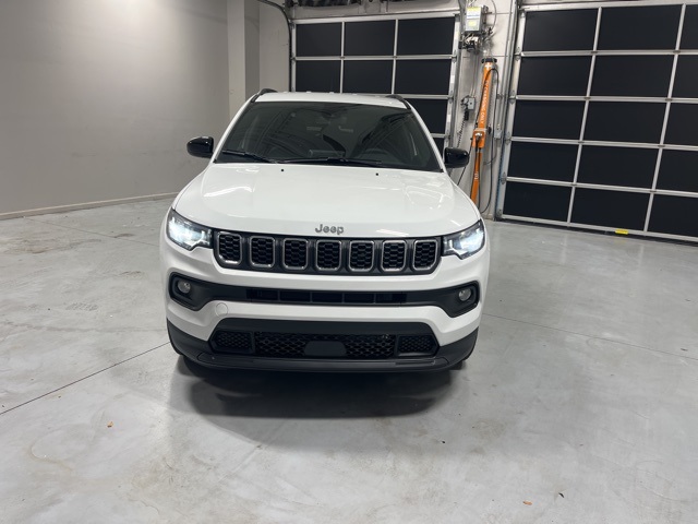 2026 Jeep Compass Latitude photo 2