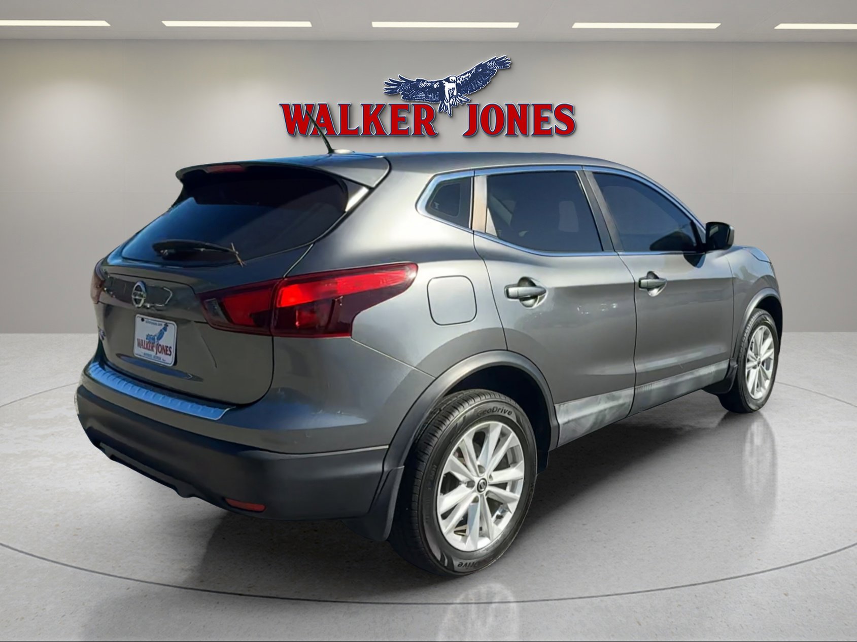 2019 Nissan Rogue Sport S photo 3