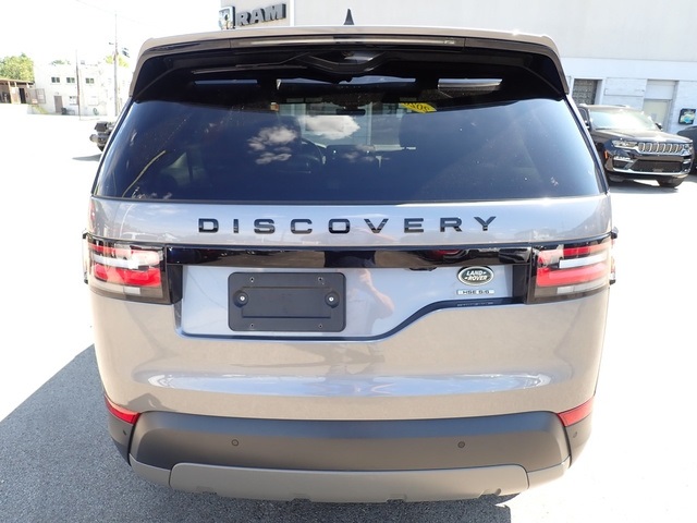 2020 Land Rover Discovery HSE photo 4