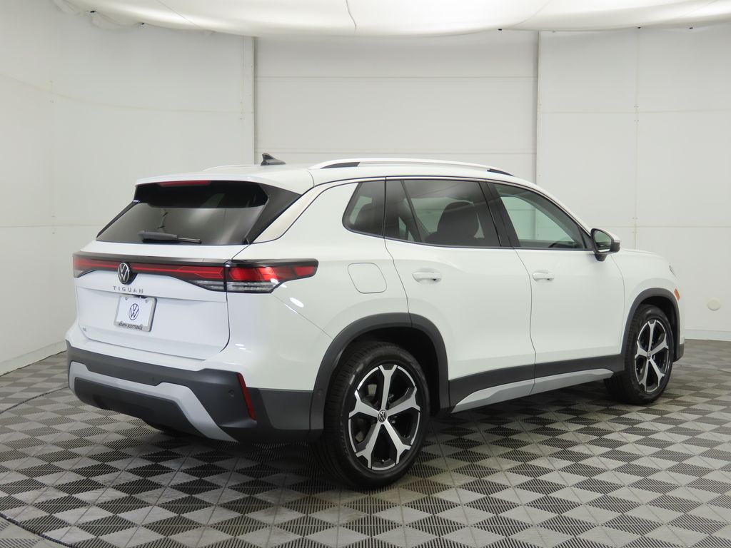 2025 Volkswagen Tiguan SE photo 6