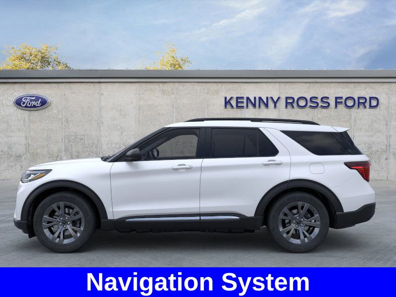 2025 Ford Explorer photo 3