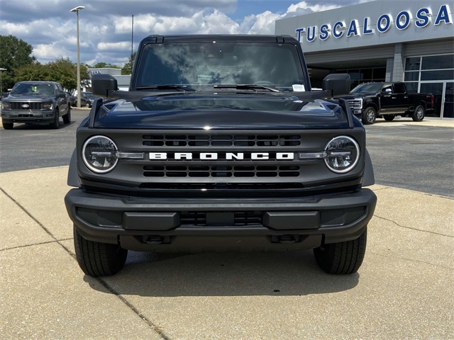 2025 Ford Bronco Base photo 5