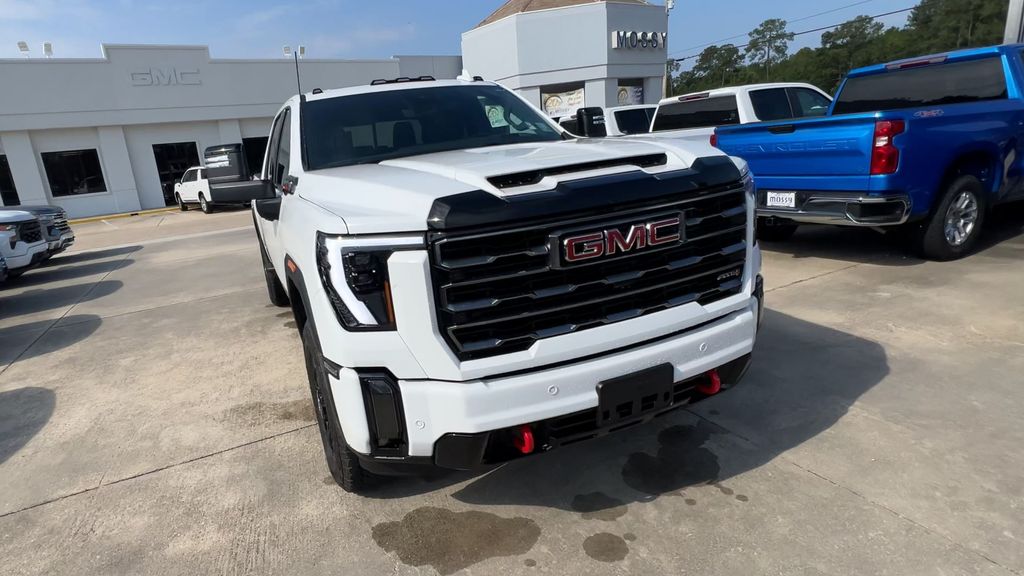 2024 Gmc Sierra HD AT4 photo 3