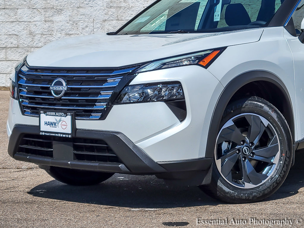 2026 Nissan Rogue SV photo 2