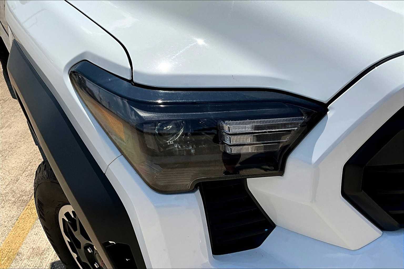 2024 Toyota Tacoma TRD photo 26