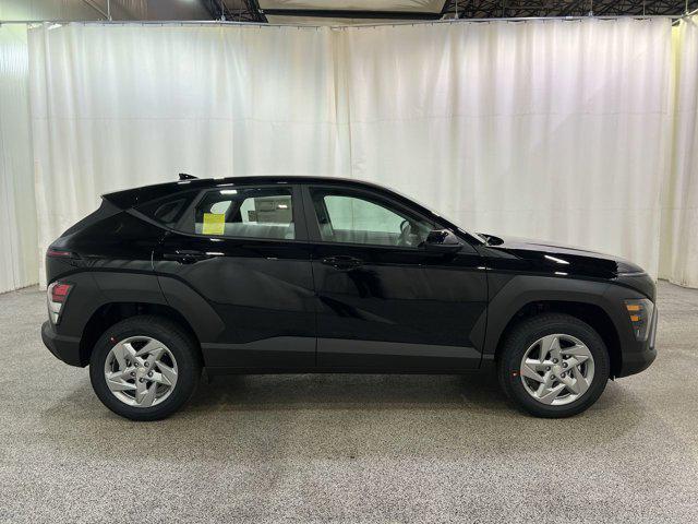 2026 Hyundai Kona SE photo 2