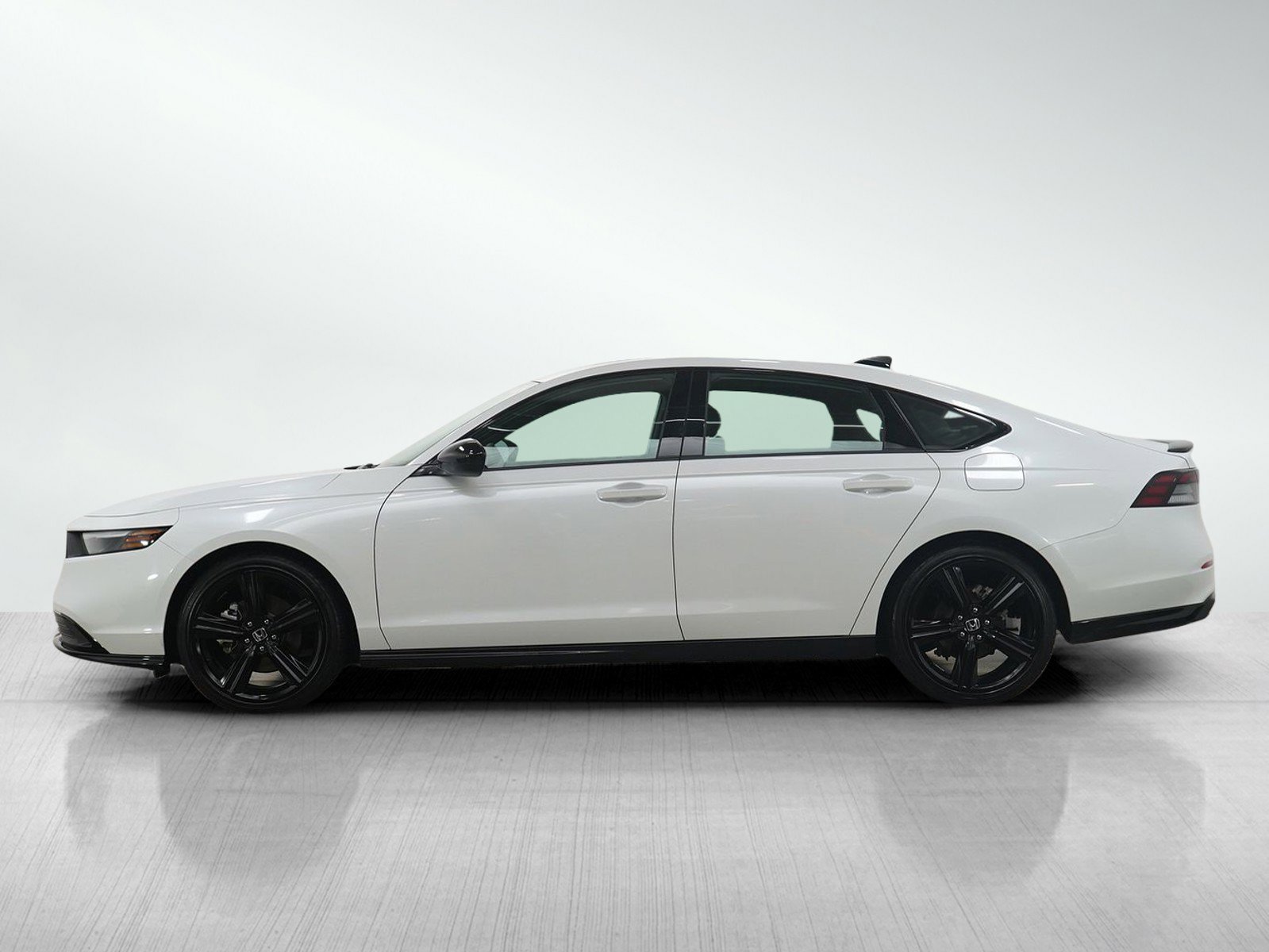 Used 2023 Honda Accord Hybrid Sport-L with VIN 1HGCY2F78PA032853 for sale in Burnsville, Minnesota