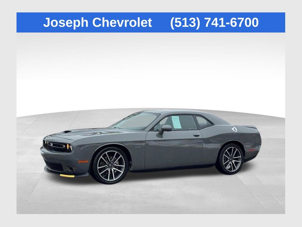 2023 Dodge Challenger R/T's photo