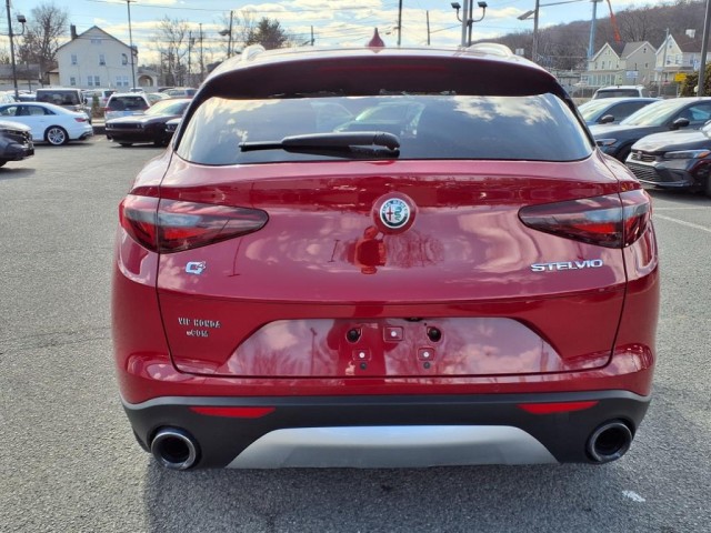2021 Alfa Romeo Stelvio Sport Base photo 5
