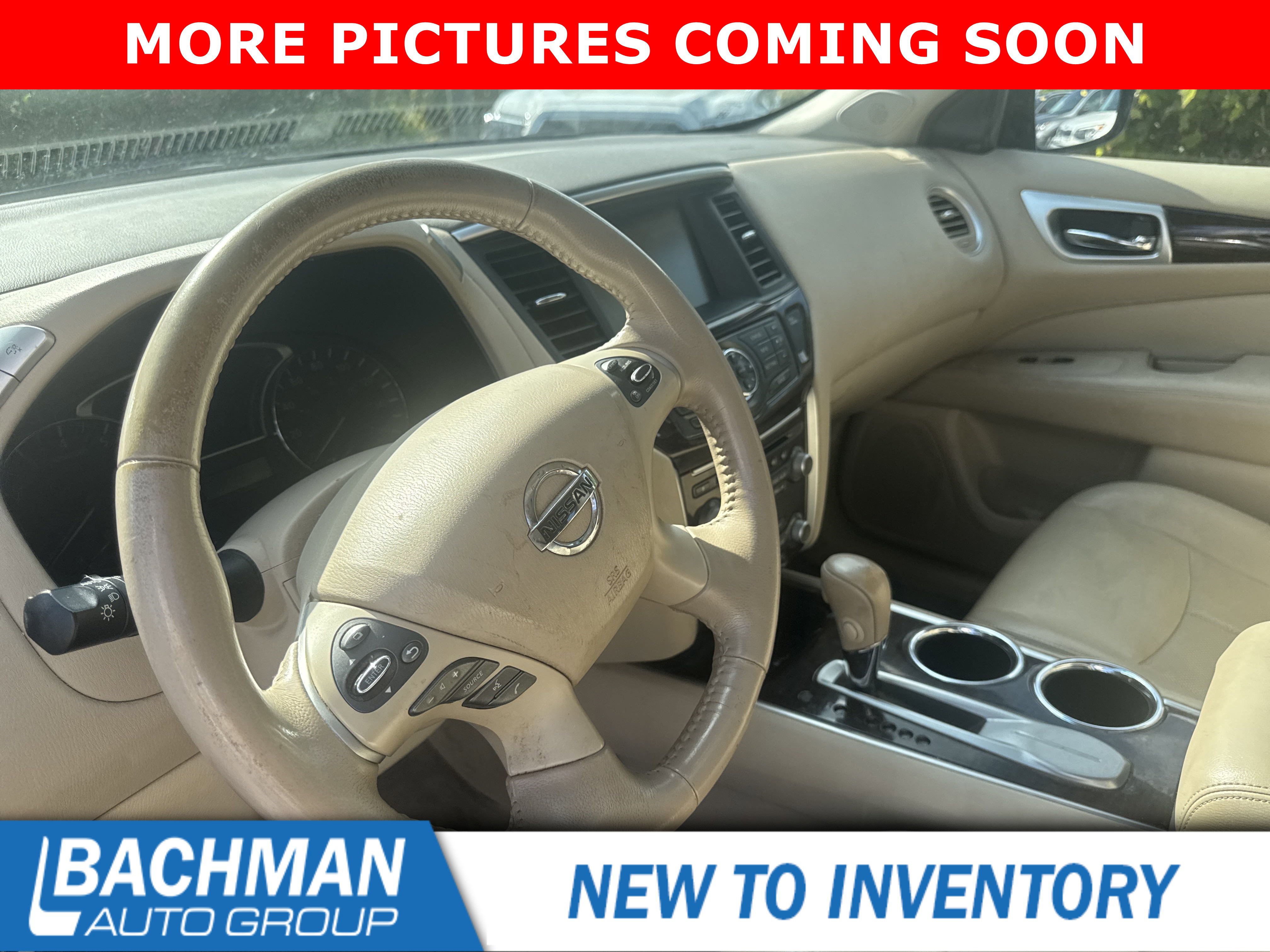 2015 Nissan Pathfinder Platinum photo 8