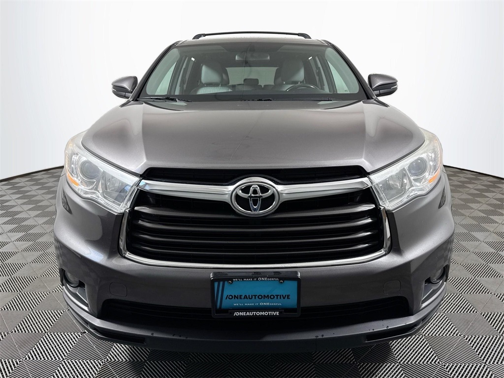 2014 Toyota Highlander LE Plus photo 3