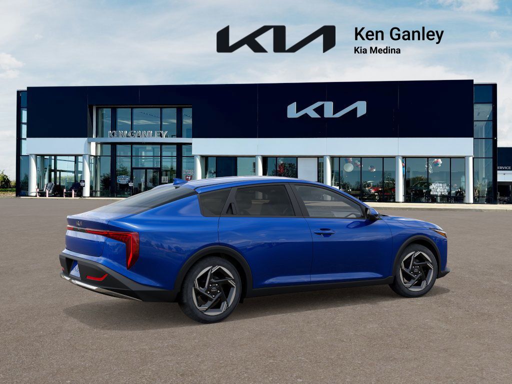 2025 Kia K4 EX photo 4