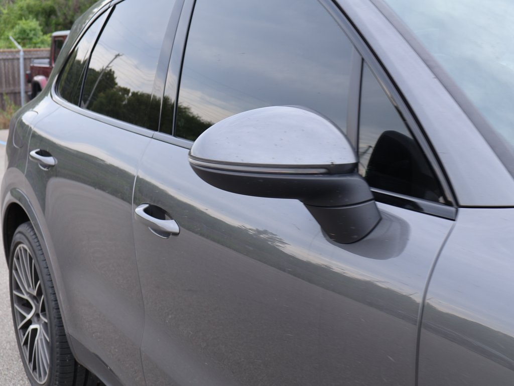 2020 Porsche Cayenne photo 7