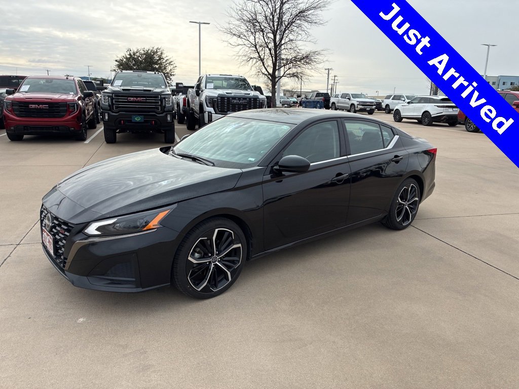 2024 Nissan Altima SR