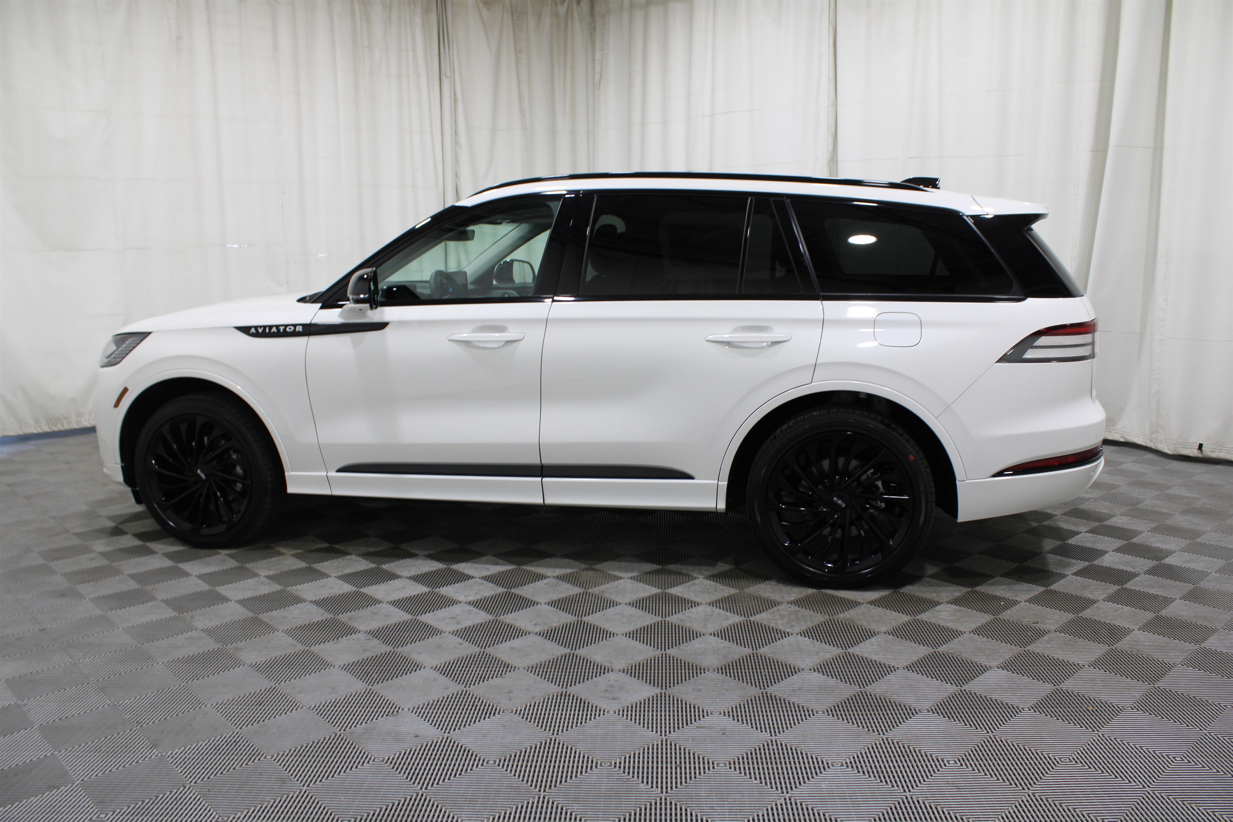 2025 Lincoln Aviator Reserve photo 20