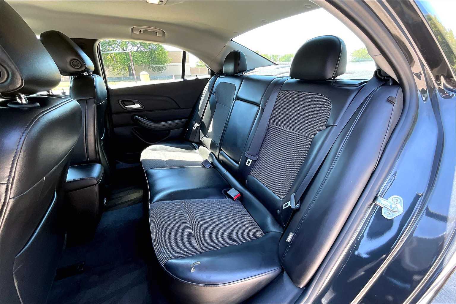 2015 Chevrolet Malibu 2LT photo 19
