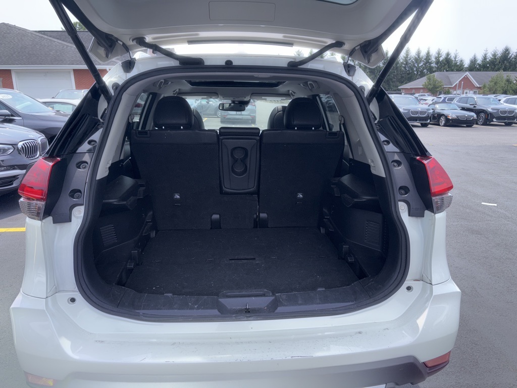 2017 Nissan Rogue SL photo 4