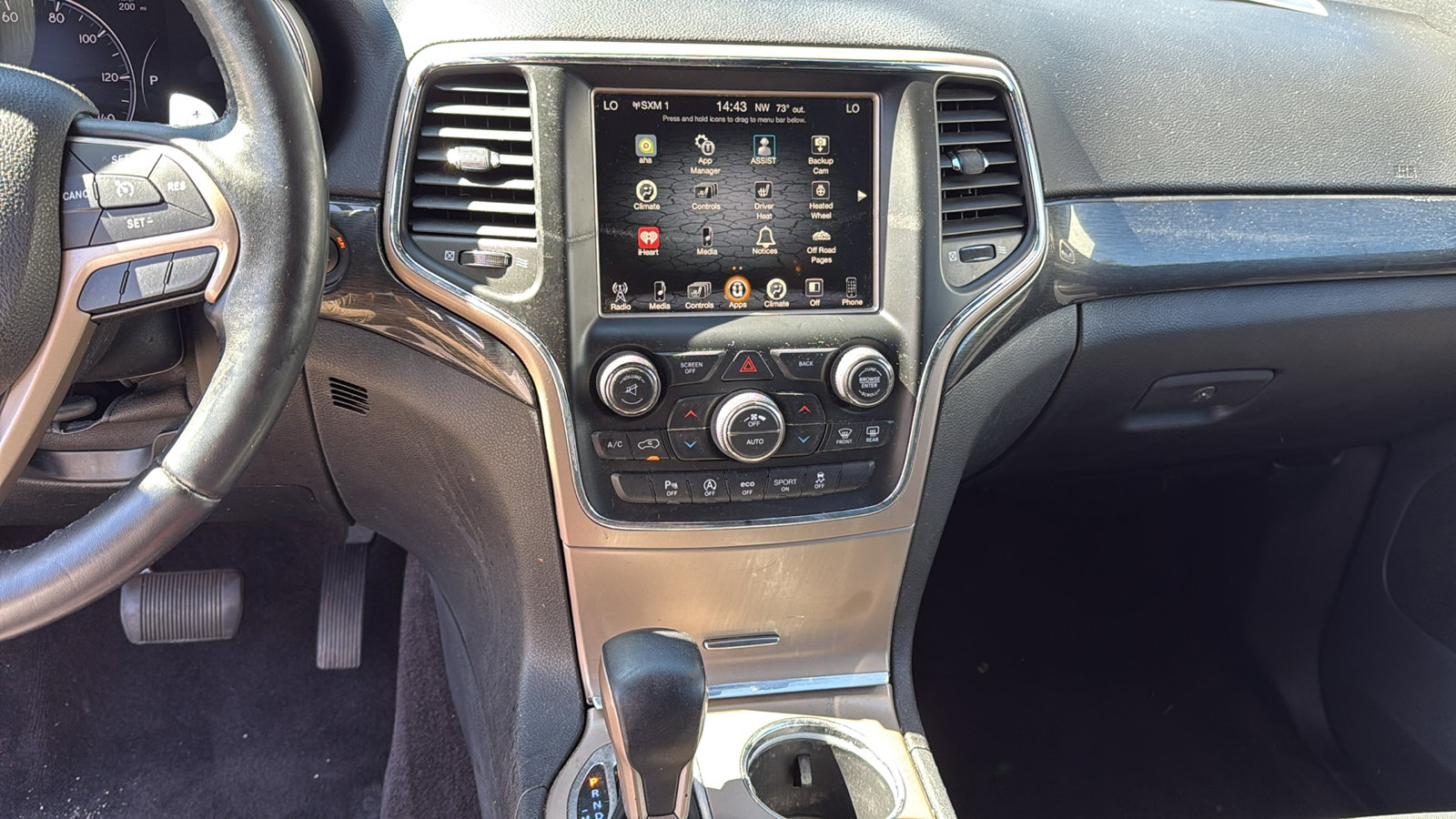 2017 Jeep Grand Cherokee Anniversary Edition photo 19