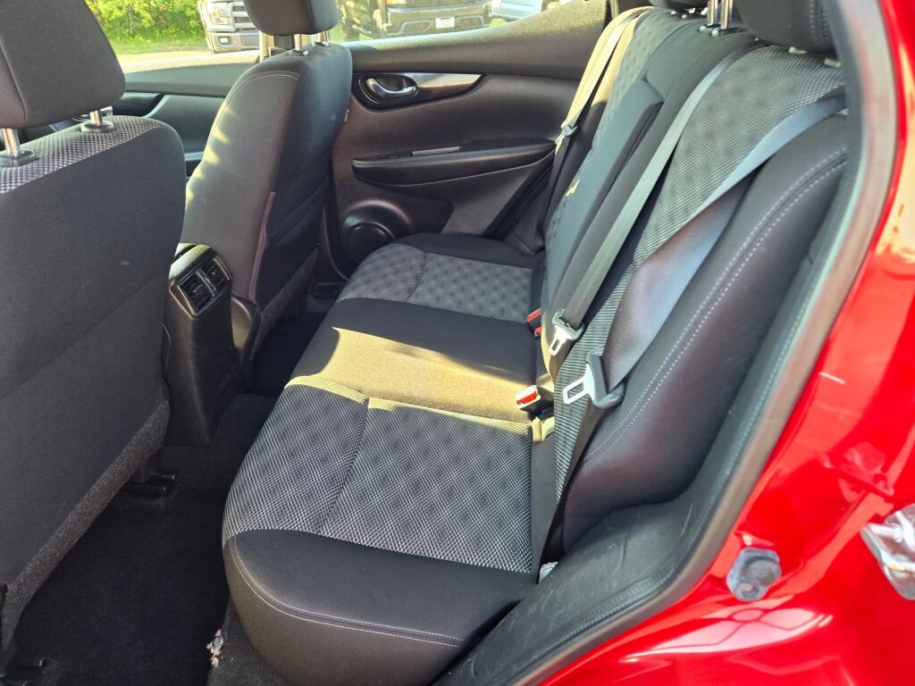 2019 Nissan Rogue Sport SV photo 12