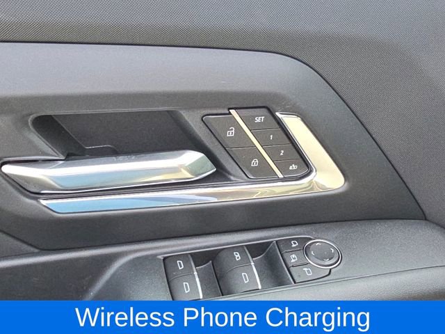 2025 Chevrolet Silverado EV LT photo 13