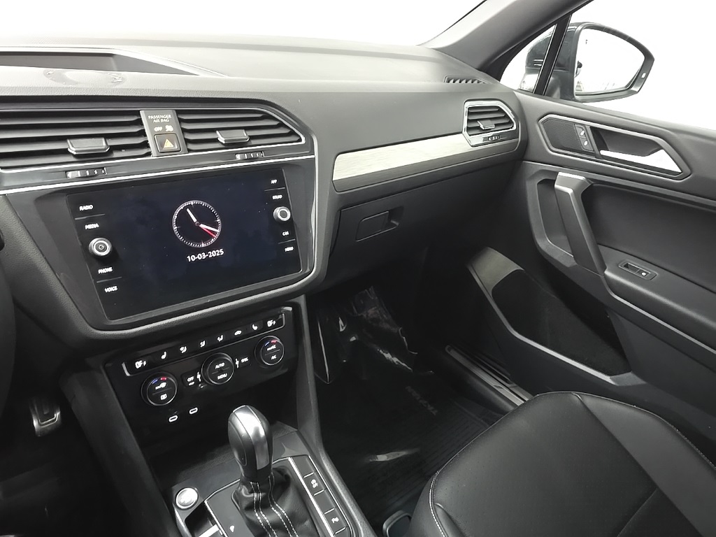 2021 Volkswagen Tiguan SE R-Line Black photo 24
