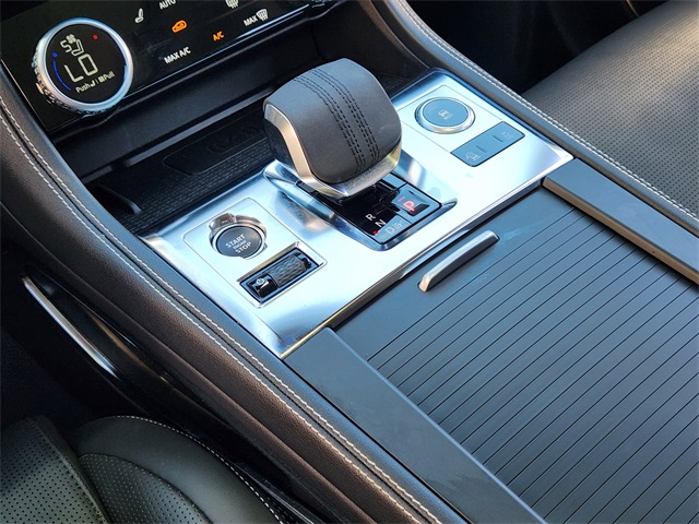 2025 Jaguar F-PACE P250 R-Dynamic S photo 16