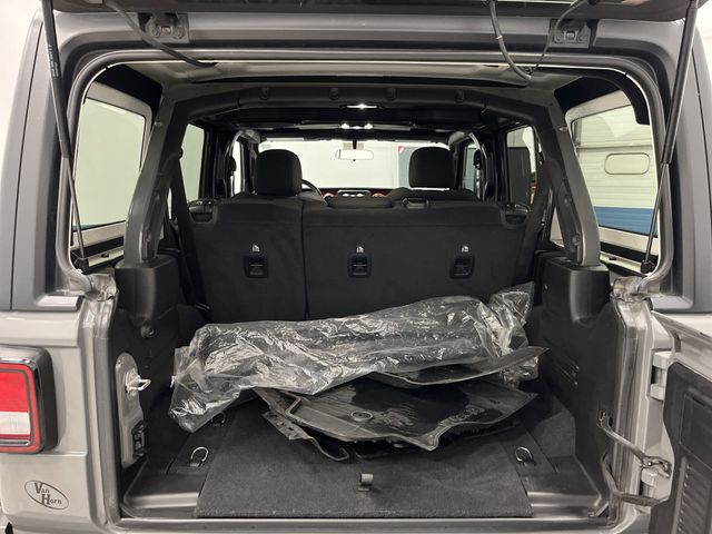 2021 Jeep Wrangler Unlimited Rubicon photo 12