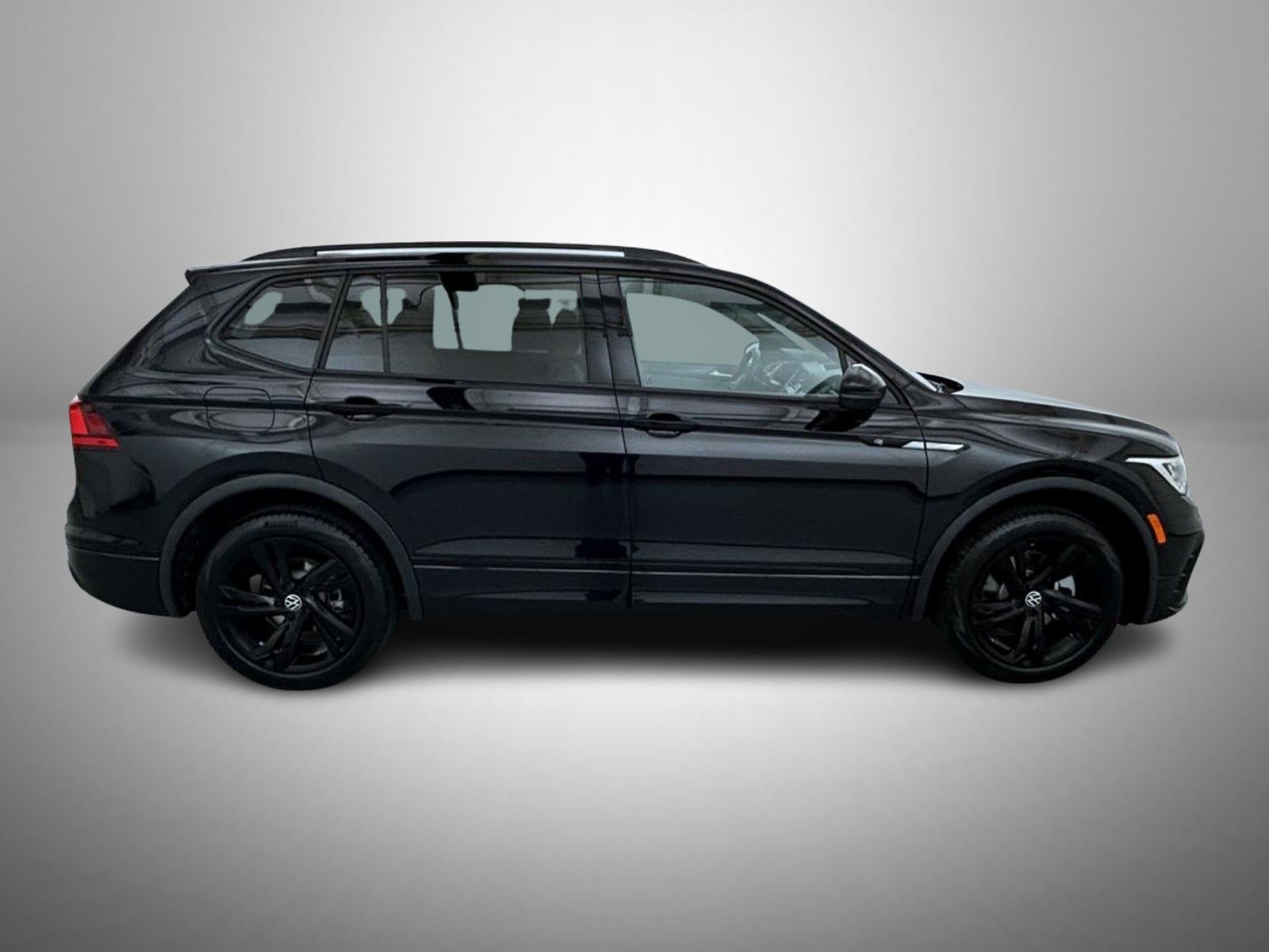 2023 Volkswagen Tiguan SE R-Line Black photo 3