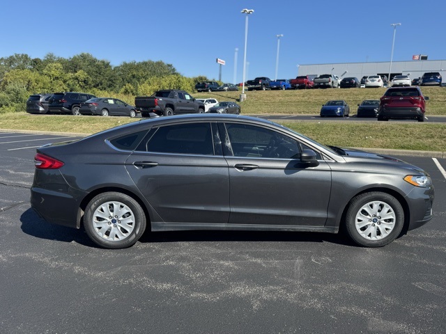 Used 2020 Ford Fusion S with VIN 3FA6P0G70LR158695 for sale in Dry Ridge, KY