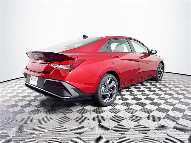 2025 Hyundai Elantra SEL Sport photo 4