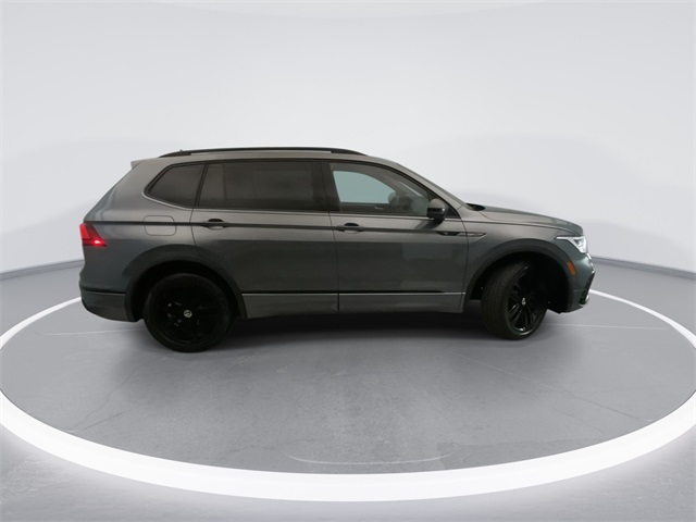 2022 Volkswagen Tiguan SE R-Line Black photo 5