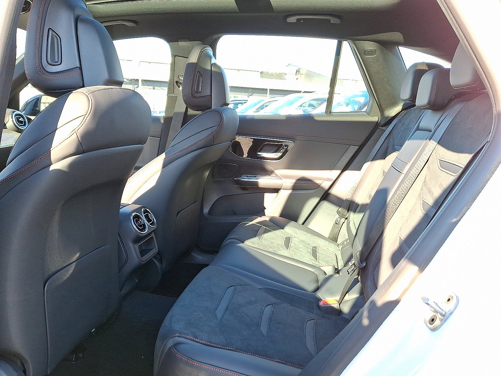 2025 Mercedes Benz GLC AMG 43 4MATIC photo 2