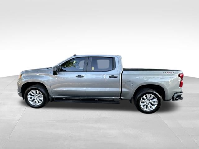 2024 Chevrolet Silverado 1500 Custom photo 3