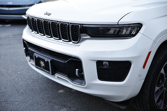 2022 Jeep Grand Cherokee Overland photo 13