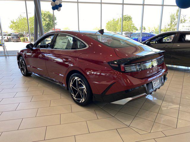 2026 Hyundai Sonata SEL Sport photo 4