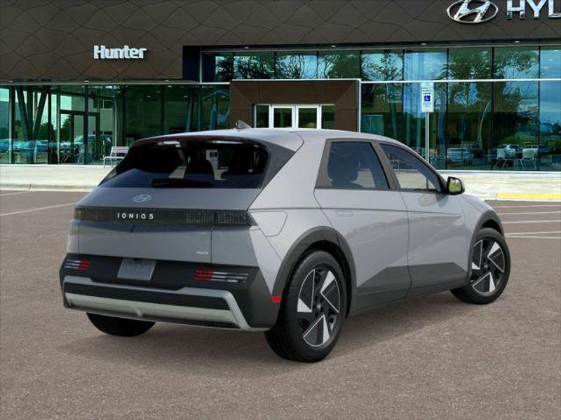 2025 Hyundai Ioniq 5 SE photo 2
