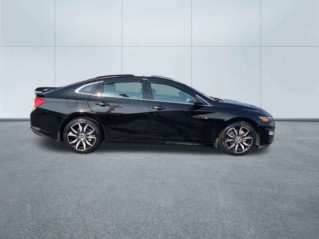 2023 Chevrolet Malibu RS photo 2