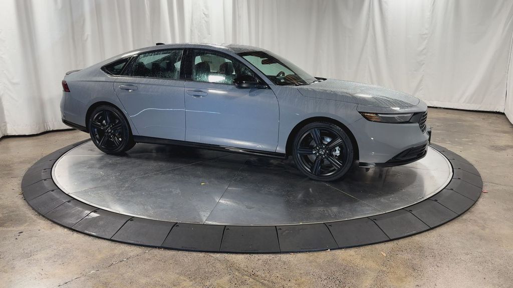 2025 Honda Accord Hybrid Sport-L photo 2